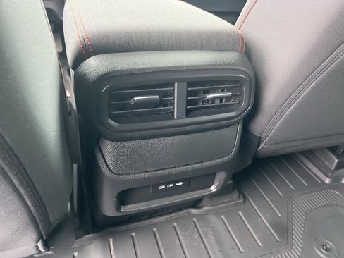 Certified 2025 Honda Pilot Sport image 19