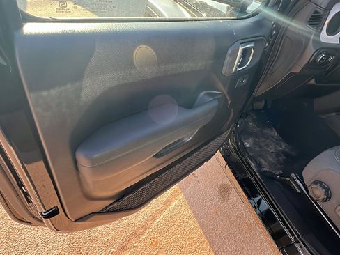 New 2026 Jeep Gladiator Sport image 14