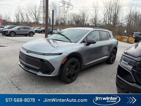 Used 2024 Chevrolet Equinox EV RS image 2