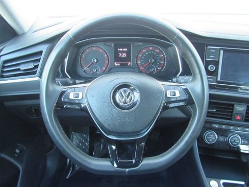 Used 2020 Volkswagen Jetta SE w/ SE Cold Weather Package image 28