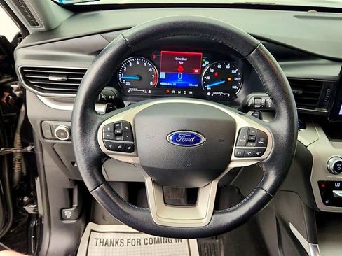 Used 2020 Ford Explorer XLT w/ Equipment Group 202A AWD/4WD image 14