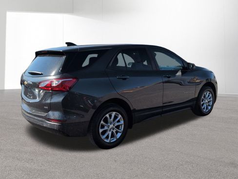 Used 2021 Chevrolet Equinox LS w/ LS Convenience Package AWD/4WD image 5