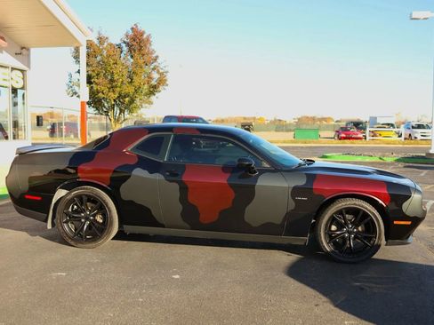 Used 2016 Dodge Challenger R/T w/ Blacktop Package RWD image 6