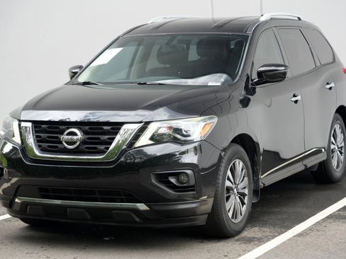 Used 2019 Nissan Pathfinder SV FWD image 43