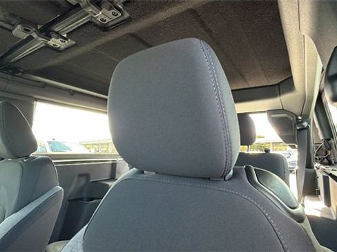 New 2025 Ford Bronco 2-Door w/ Sasquatch Package image 17