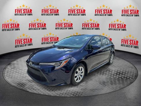 Used 2022 Toyota Corolla LE FWD image 3