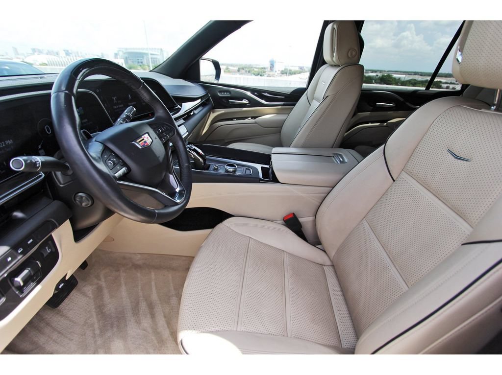 Certified 2023 Cadillac Escalade Premium Luxury w/ Performance Package AWD/4WD image 6