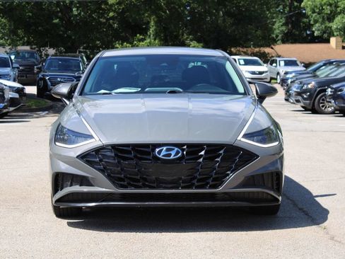 Used 2022 Hyundai Sonata SEL FWD image 2