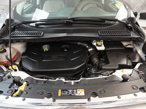 Used 2017 Ford Escape Titanium image 17