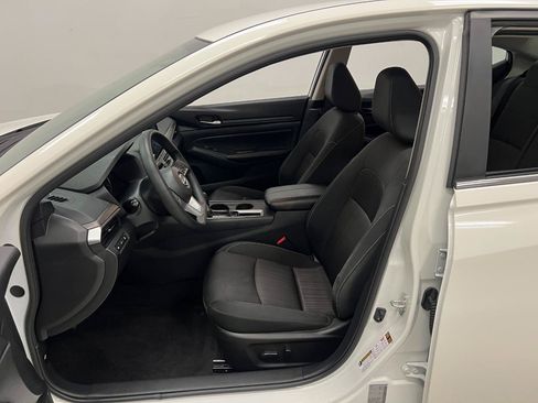 Used 2025 Nissan Altima 2.5 SV FWD image 20