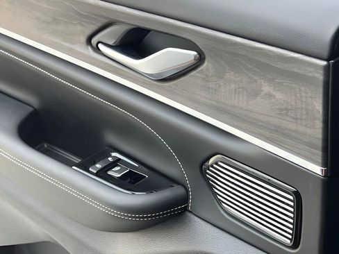 Used 2022 Jeep Grand Cherokee L Overland w/ Luxury Tech Group IV image 41