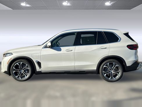 New 2026 BMW X5 xDrive50e AWD/4WD image 2