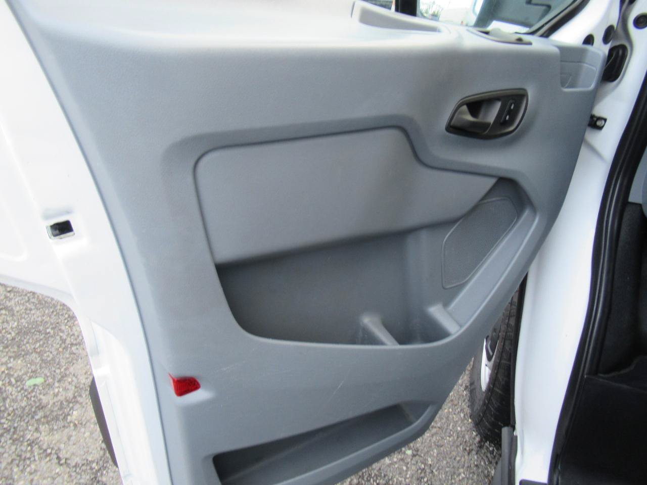 Used 2018 Ford Transit 150 130 Low Roof RWD image 19
