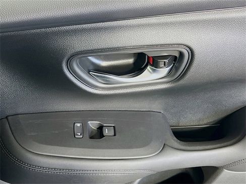 Used 2024 Honda HR-V LX image 31