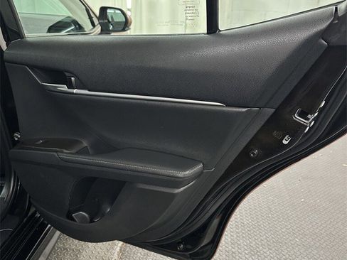 Used 2022 Toyota Camry XSE image 31