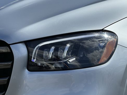 Certified 2025 Mercedes-Benz GLS 450 4MATIC image 7