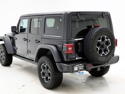 Used 2023 Jeep Wrangler Unlimited Rubicon 4xe w/ Cold Weather Group AWD/4WD image 7