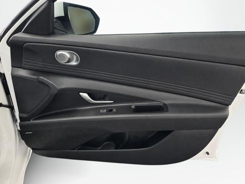 New 2026 Hyundai Elantra Limited FWD image 41