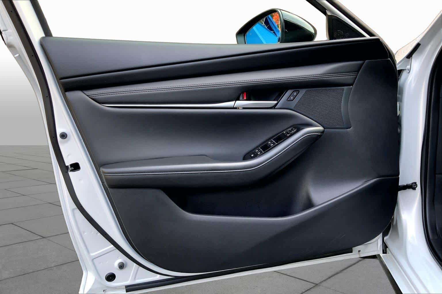 Certified 2025 MAZDA MAZDA3 s FWD image 22