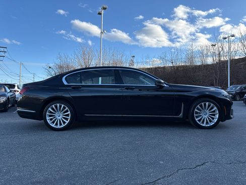 Used 2020 BMW 740i xDrive w/ Cold Weather Package image 11