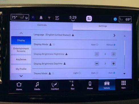 Used 2022 Chrysler Pacifica Touring-L w/ Uconnect Theater Family Group image 31