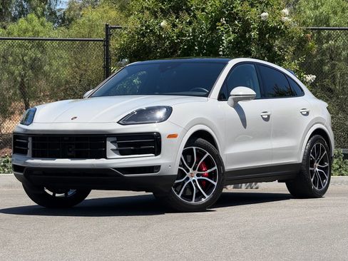 Used 2026 Porsche Cayenne S AWD/4WD image 1