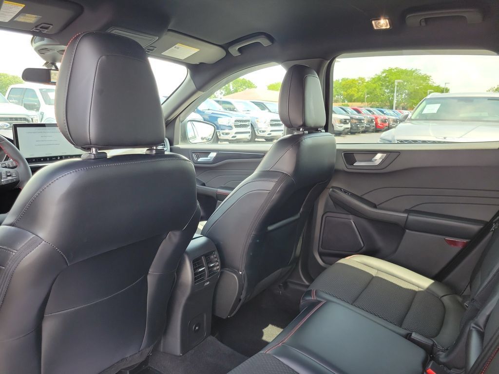 Certified 2023 Ford Escape ST-Line FWD image 16