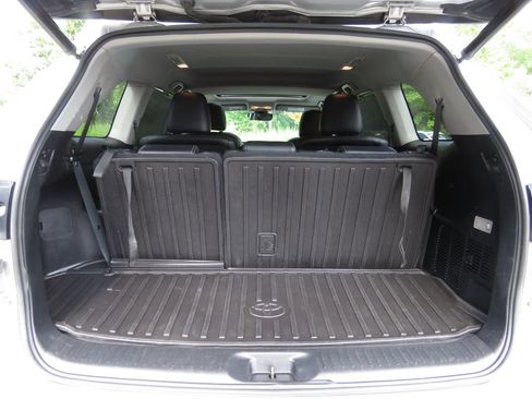Used 2018 Toyota Highlander SE AWD/4WD image 18