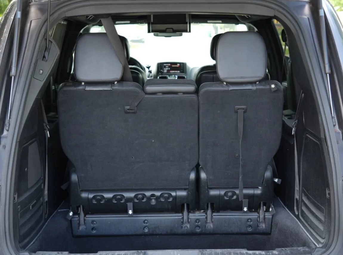Used 2017 Dodge Grand Caravan GT FWD image 14