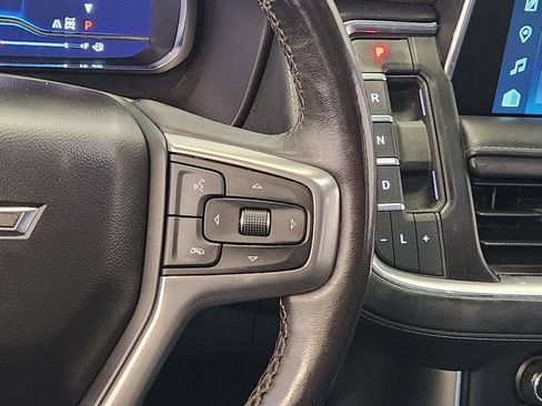 Used 2022 Chevrolet Tahoe Z71 w/ Luxury Package AWD/4WD image 29