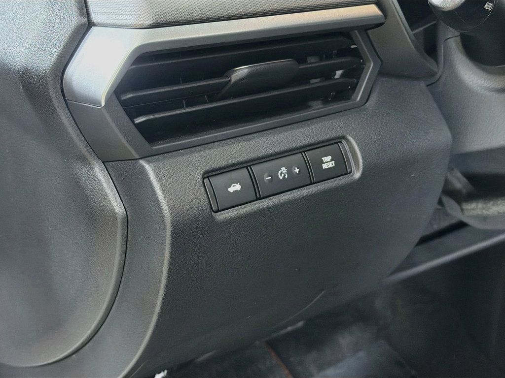 Used 2025 Nissan Altima 2.5 SR AWD/4WD image 25