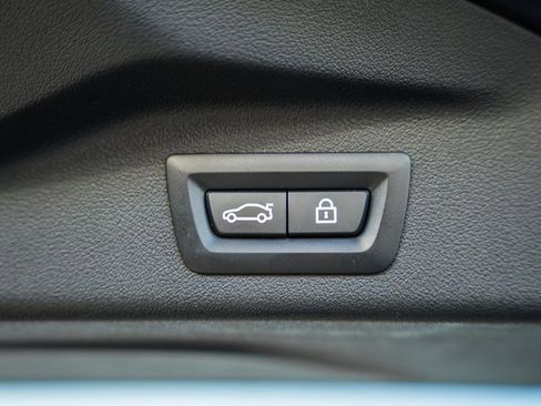 Used 2022 BMW X7 xDrive40i w/ Premium Package image 10