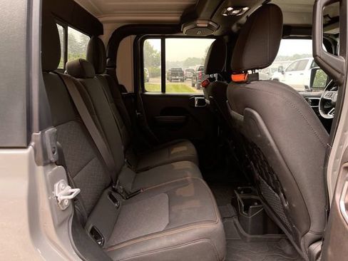 Used 2023 Jeep Gladiator Mojave w/ LED Lighting Group AWD/4WD image 28