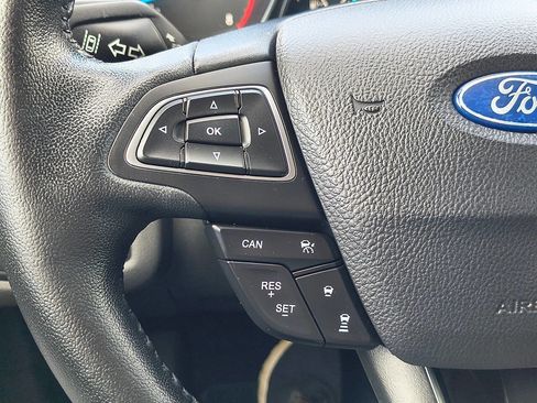 Used 2019 Ford Escape SEL AWD/4WD image 16