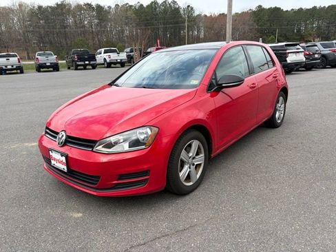 Used 2017 Volkswagen Golf Wolfsburg Edition image 7