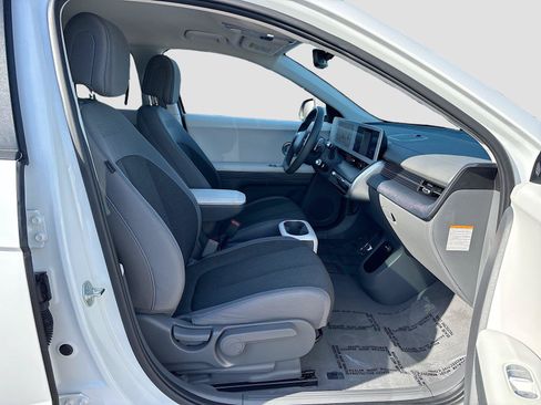 Used 2024 Hyundai Ioniq 5 SEL RWD image 27