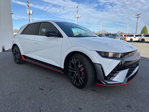 Used 2025 Hyundai Ioniq 5 N image 3