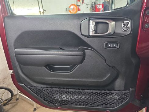 Used 2021 Jeep Wrangler Islander image 24