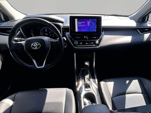 Used 2023 Toyota Corolla Cross XLE FWD image 16