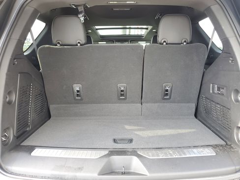 Used 2023 GMC Yukon Denali w/ Advanced Technology Package image 20