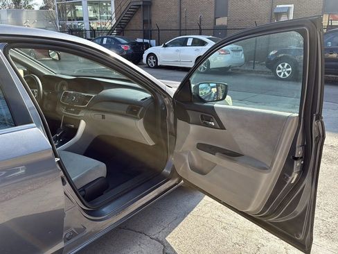 Used 2013 Honda Accord LX image 22