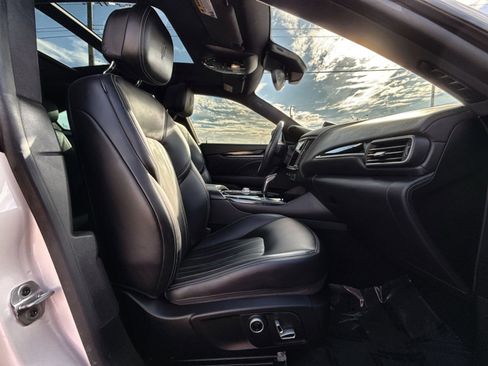 Used 2022 Maserati Levante GT image 27