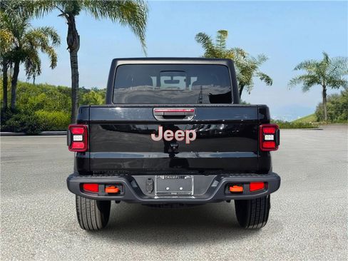 Certified 2023 Jeep Gladiator Mojave w/ LED Lighting Group image 5