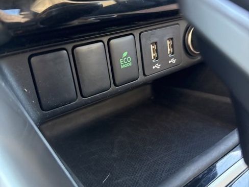 Used 2024 Mitsubishi Eclipse Cross SE image 28