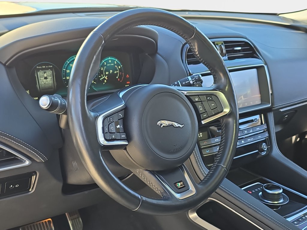 Used 2017 Jaguar F-PACE R-Sport AWD/4WD image 19