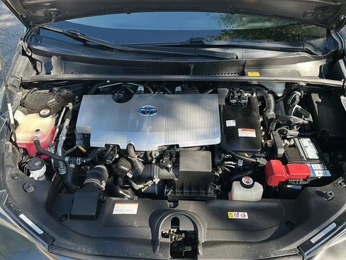Used 2017 Toyota Prius Four w/ Advanced Technology Package FWD image 9