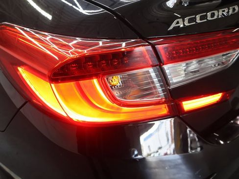 Used 2022 Honda Accord LX image 27