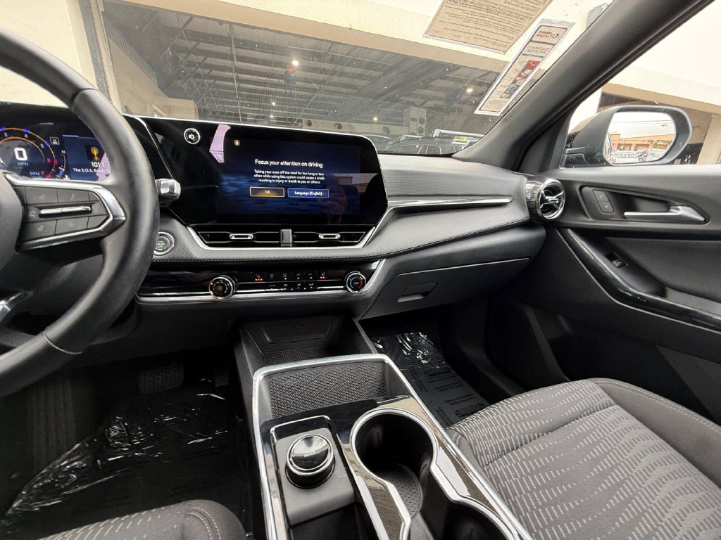 Used 2026 Chevrolet Equinox LT AWD/4WD image 15