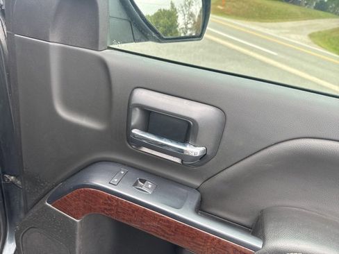 Used 2019 GMC Sierra 1500 SLE w/ SLE Value Package image 49