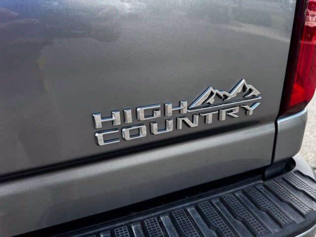 Used 2024 Chevrolet Silverado 3500 High Country w/ High Country Premium Package AWD/4WD image 9